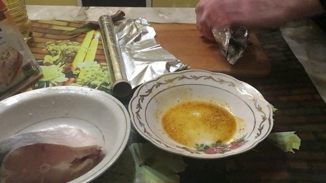Сом запеченный в фольге. / Быстрый рецепт смотреть онлайн
