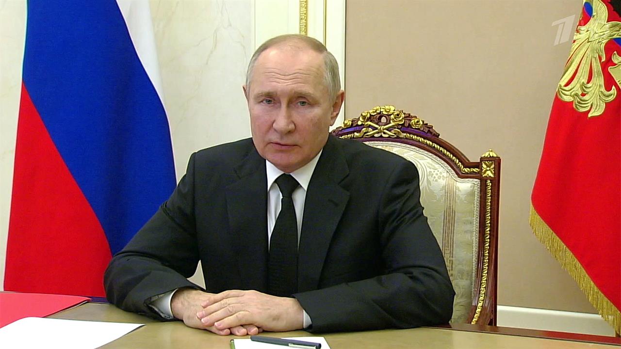 Владимир Путин провел оперативное совещание с постоянными участниками Совета безопасности