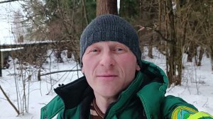 Заблаговременная подготовка мульчи для голубики зимой. "Разведка" в лесу.