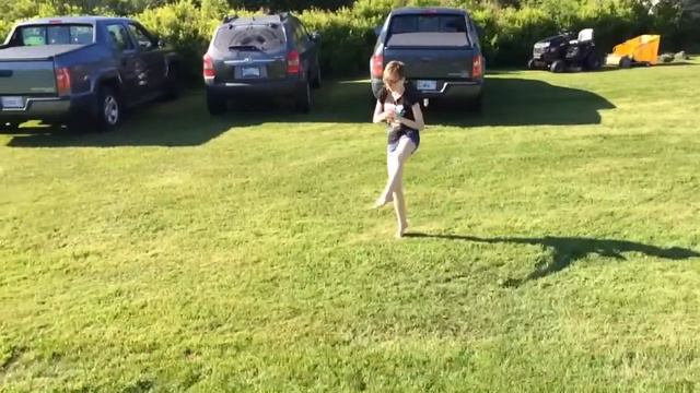 Needle and Thread Alice Englert Contemporary смотреть онлайн