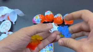 Unboxing Kinder Joy Boy And Girl Eggs | Dekhte h Kya Kya Milega