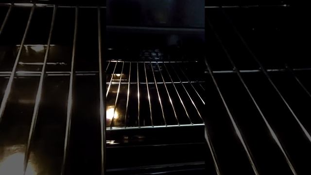 Индезит комбинированная газ плита с электро духовкой и конвекцией.