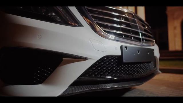 Mercedes-Benz S 63 AMG W222 смотреть онлайн