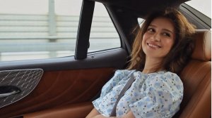 Равшана Куркова показала пять идеальных осенних образа: свежо, стильно и актуально