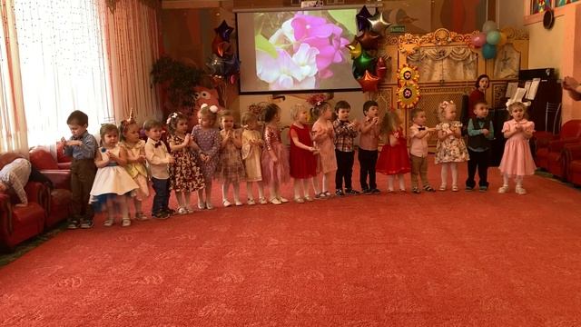 Песня «Мы печем пирожок» (Муз. и сл. Г. Вихаревой) Группа №6 "Искорки" смотреть онлайн