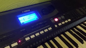 Yamaha PSR E433
