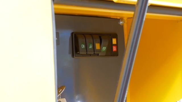 Прицеп специальный подметально-уборочный "Бродвей" смотреть онлайн