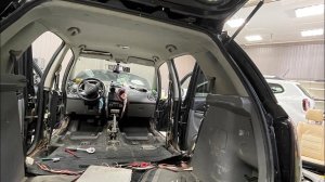 Установка усилителя под сиденье Suzuki SX4 /Купил новый лук/ сделал маме подарок на день рождения.