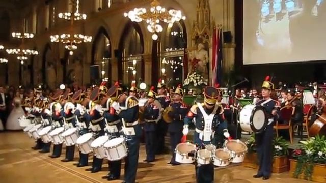 Барабанное шоу Hammers IV Московский благотворительный бал в Венской Ратуше Vienna Point смотреть онлайн