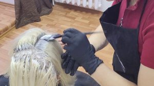 Блонд.Тотал блонд. Обесцвечивание+ тонирование волос.