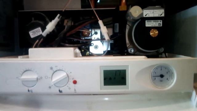 Замена насоса, на котле Electrolux. Вариант №1. смотреть онлайн