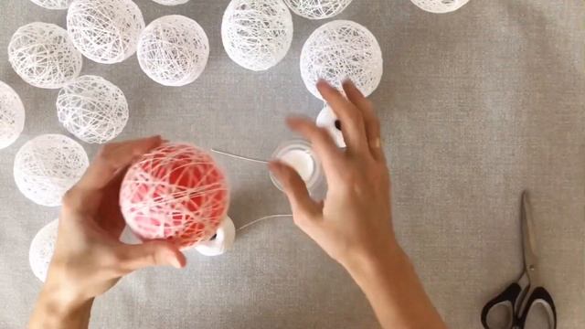 Гирлянда из шаров из ниток, как не запачкать руки клеем, идеальная гирлянда легко☝?поделки