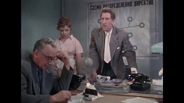 Нас надо не сжимать, нас надо расширять! - товарищ Комаринский о своём учреждении. Сергей Филиппов