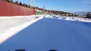 Катаем по снегу на Custom Snowbike Motoland RT200. Жудкое колесо Devastator с шипами на минибайк.