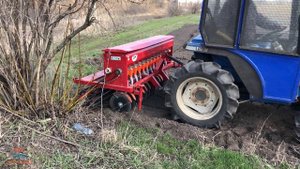 Последняя закупка БМВД для откорма. Посев люцерны с помощью сеялки. Дегельминтизация свиней.