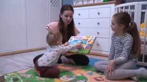 ВЛОГ: Игры для годовалых детей. Обзор игрушек.Чем заняться с ребенком дома?