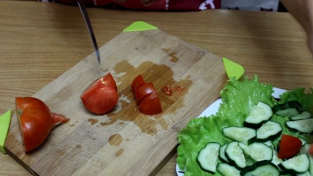 Легкий салат с курицей. Кулинария. Рецепты. Понятно о вкусном. смотреть онлайн