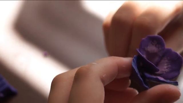 Лепим фиалку/ Пластилин/ Видео лепка для детей из Пластилина #пластилин  #сдетьми #видеолепка
