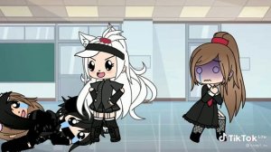 по камушкам по камушкам мы школу разберём.