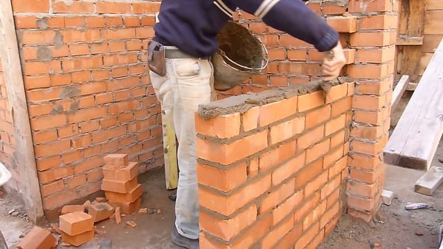 кладка коротких кирпичных простенков..просто быстро удобно.нивок111