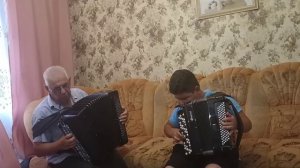 Бабуля, дедуля и внучок