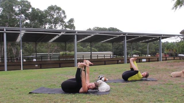 Yoga for Equestrians with Nicole Tough. (Part 2) How to feel great after riding. смотреть онлайн