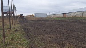 Работа трактора дт 75 в качестве бульдозера .