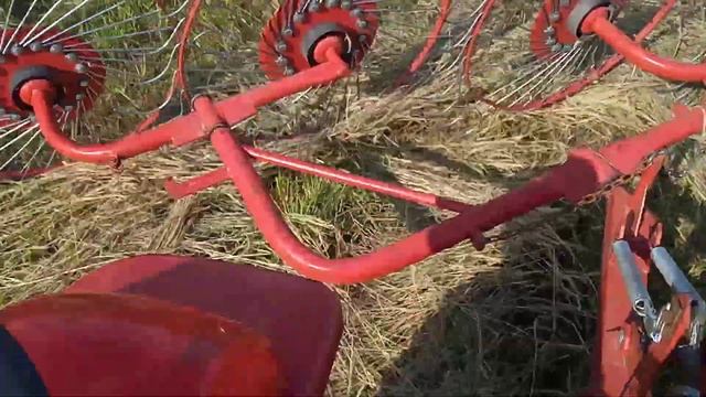 Ворошение сена! Заготовка сена///дожди недают возить сено.