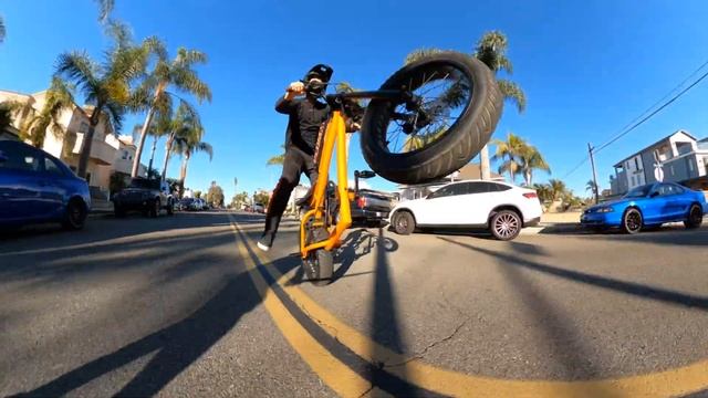 WORLD'S FIRST ELECTRIC CHOPPER? // Plum Motorbikes GT5 // Review and Test Ride смотреть онлайн