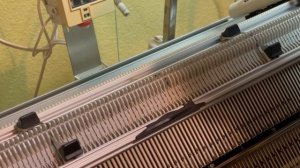 Вяжем носки на Пассапе круговым вязанием (с пояснениями для других двухфонтурных машин). ЧАСТЬ 2