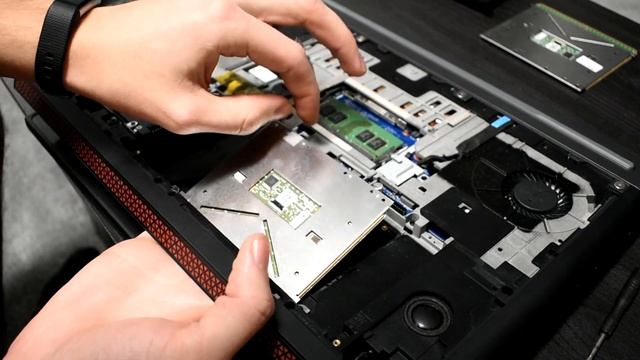 How to Fix the Touchpad in your Dell Inspiron 7567 Gaming Laptop! - Touchpad Replacement Guide смотреть онлайн