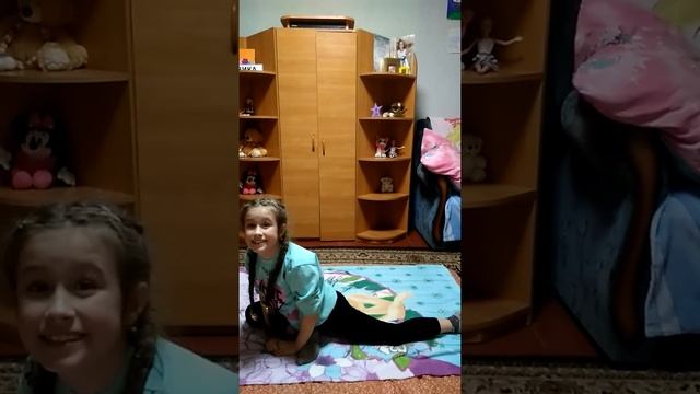 Челендж. Гимнастика против йоги ( часть 1). смотреть онлайн