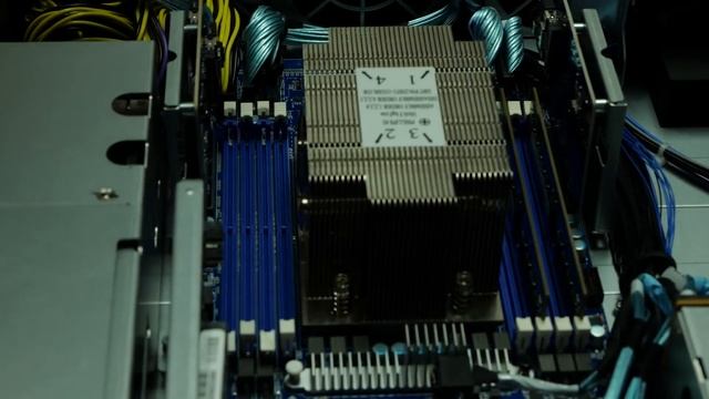 Setting up the Gigabyte G242-Z11 with Proxmox & Speed up How-To смотреть онлайн