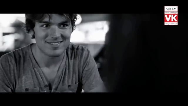 Vikey.Стих А.Астаховой "Ни любви, ни тепла, ни огня",В.Корженевский (Vikey) смотреть онлайн