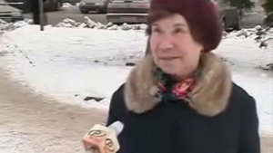 Бабулька несёт пургу!!!