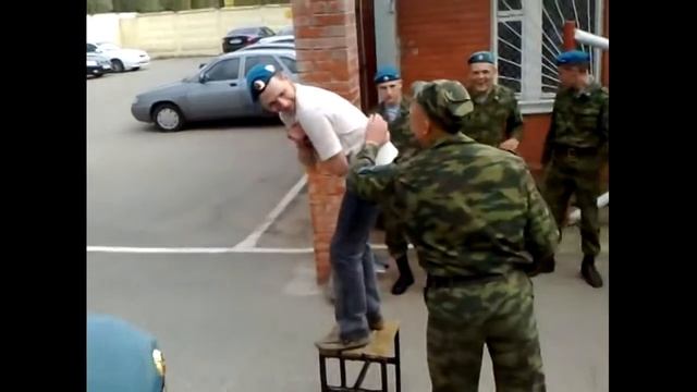 ПРИКОЛЫ В РОССИЙСКОЙ АРМИИ ! TRICKS IN the RUSSIAN ARMY!