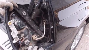 Снять задние фары/Заменить лампочки Subaru Forester SG