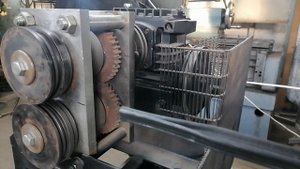 Красивый элемент из профильной трубы на самодельных станках. Холодная ковка.