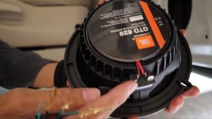 Ganti speaker Mobil tanpa melukai kabel bawaan,Review Speaker JBL GTO 629,