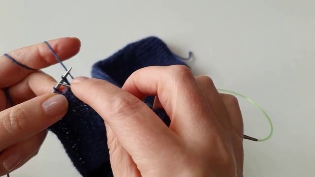 Как связать обычные мужские носки резинкой3х1,методом magic loop,закрытие мыска иглой 46-47размер.М