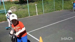 Эстафета на самокатах.mp4