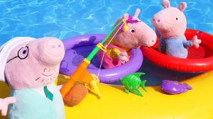 Свинка Пеппа и отдых у бассейна - Мягкие игрушки видео Пеппа на русском языке