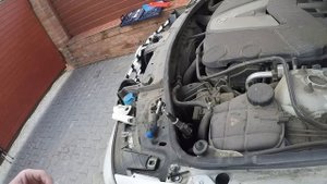 ?как ЛЕГКО ЗАМЕНИТЬ ТРУДНОДОСТУПНУЮ лампу на АВТО?ГАБАРИТ MERCEDES ML350 ?