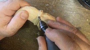 Woodcarving/How To Carve A Crescent  Shaped Santa