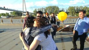 Выпускники школы №2 устроили сюрприз для своего любимого учителя