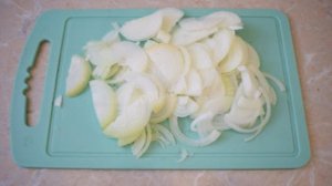 Шашлык с лимоном и луком из свинины