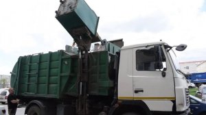 Мусоровоз МКМ-3403 (МК-3451-03) на шасси МАЗ-5340B2 (В 571 ХХ 22) / Garbage truck MAZ-5340B2.