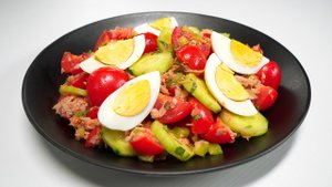 Ультра-быстро! Супер-вкусно! Средиземноморский ТУНА-САЛАТ.