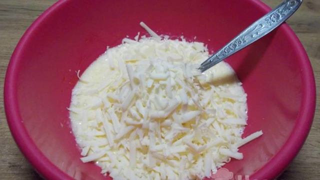 Сырная лепешка на простокваше в духовке