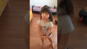 Как танцует, моя сестренка